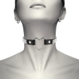 CHOKER DE COURO VEGAN COM CORAÇÃO